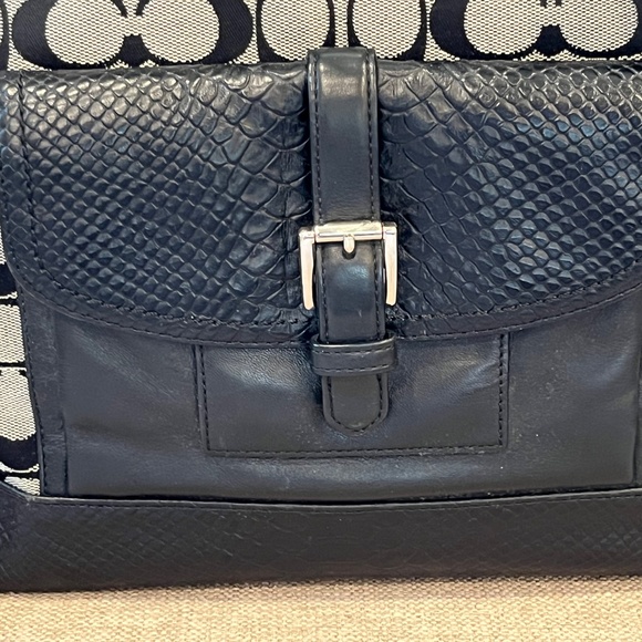 COACH 🎁Charlie Signature Python Shoulder Bag Tote Front Pocket EUC VINTAGE - Picture 4 of 16